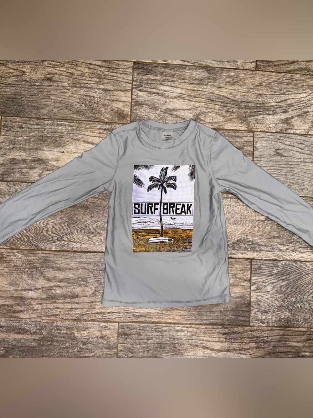 Old Navy Light Gray Long-Sleeve Kids Surf Break Rash Guard